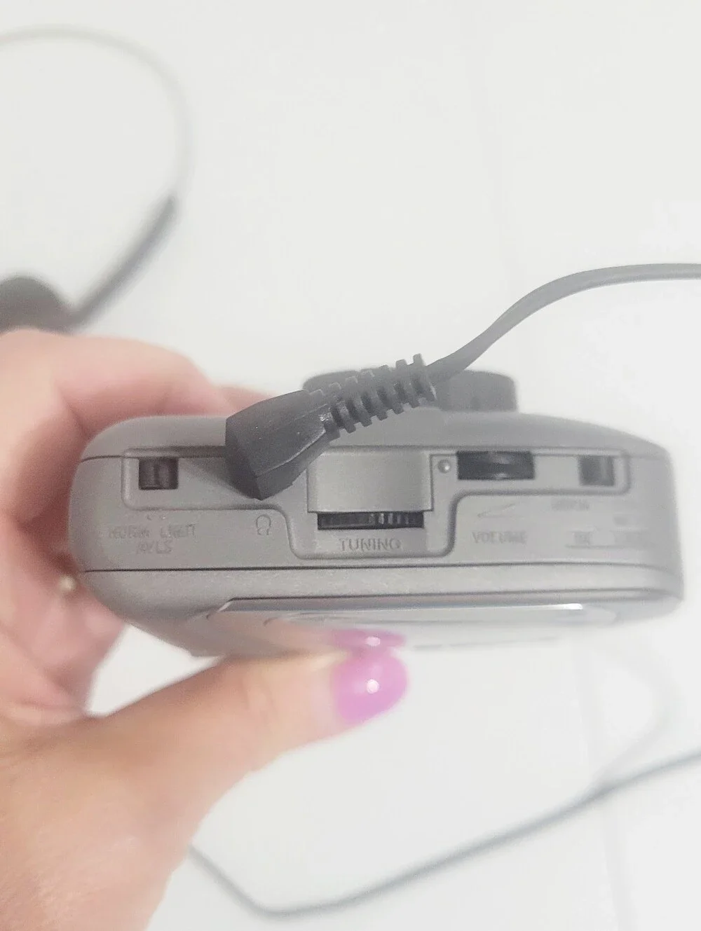 Sony Walkman WM-FX355 Cassette Player AM/FM Mega Bass Dolby TRH-1 Headphones